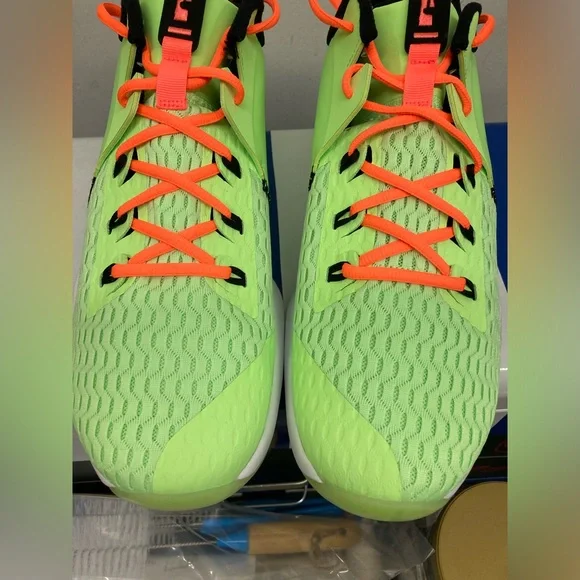 Nike Lebron Witness 5 Grinch, CQ9380-300, worn once, sz 14, orange laces Nike Lebron Witness 5 Basketball Shoes  main image 3